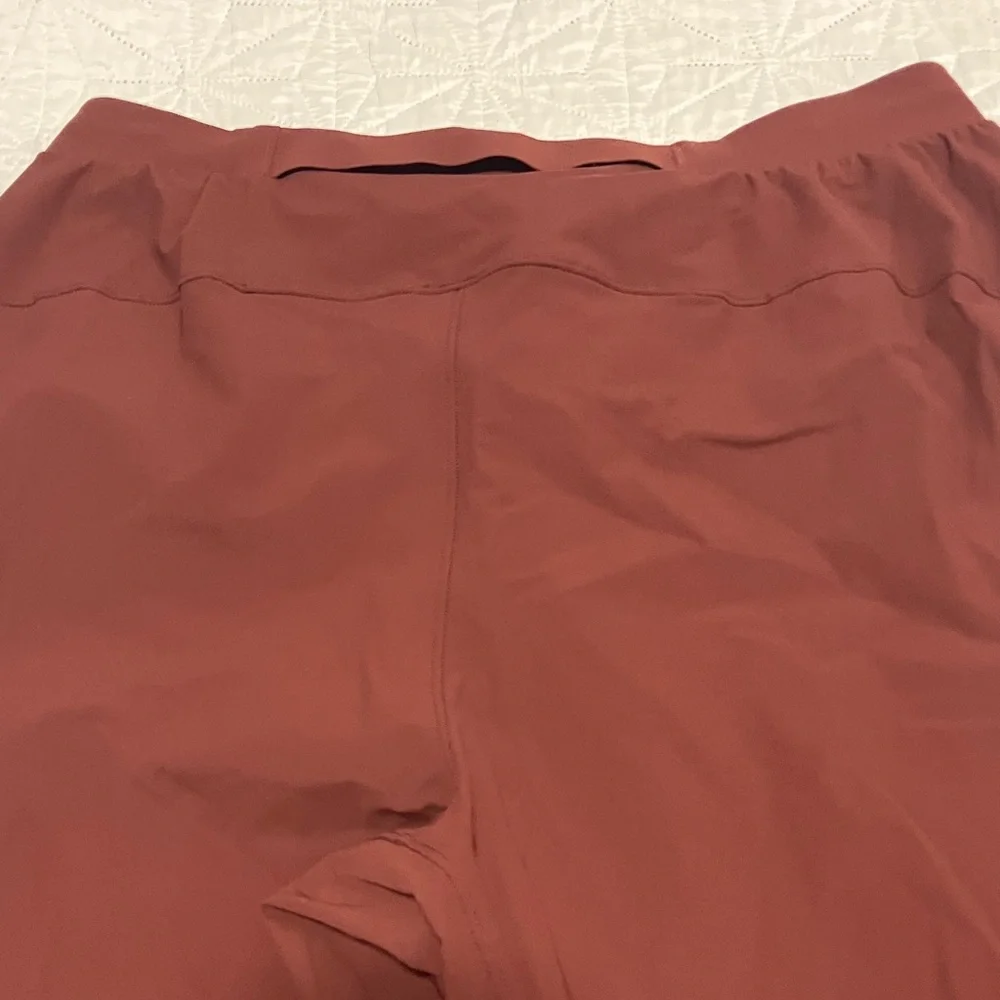 lululemon athletica Men's Maroon Joggers size medium Canada Olympics - Picture 7 of 10